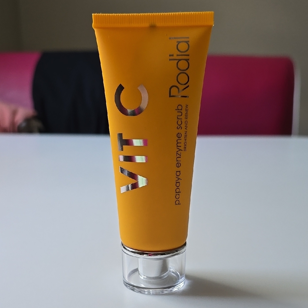 Rodial Vitamin C Papaya Enzyme Scrub